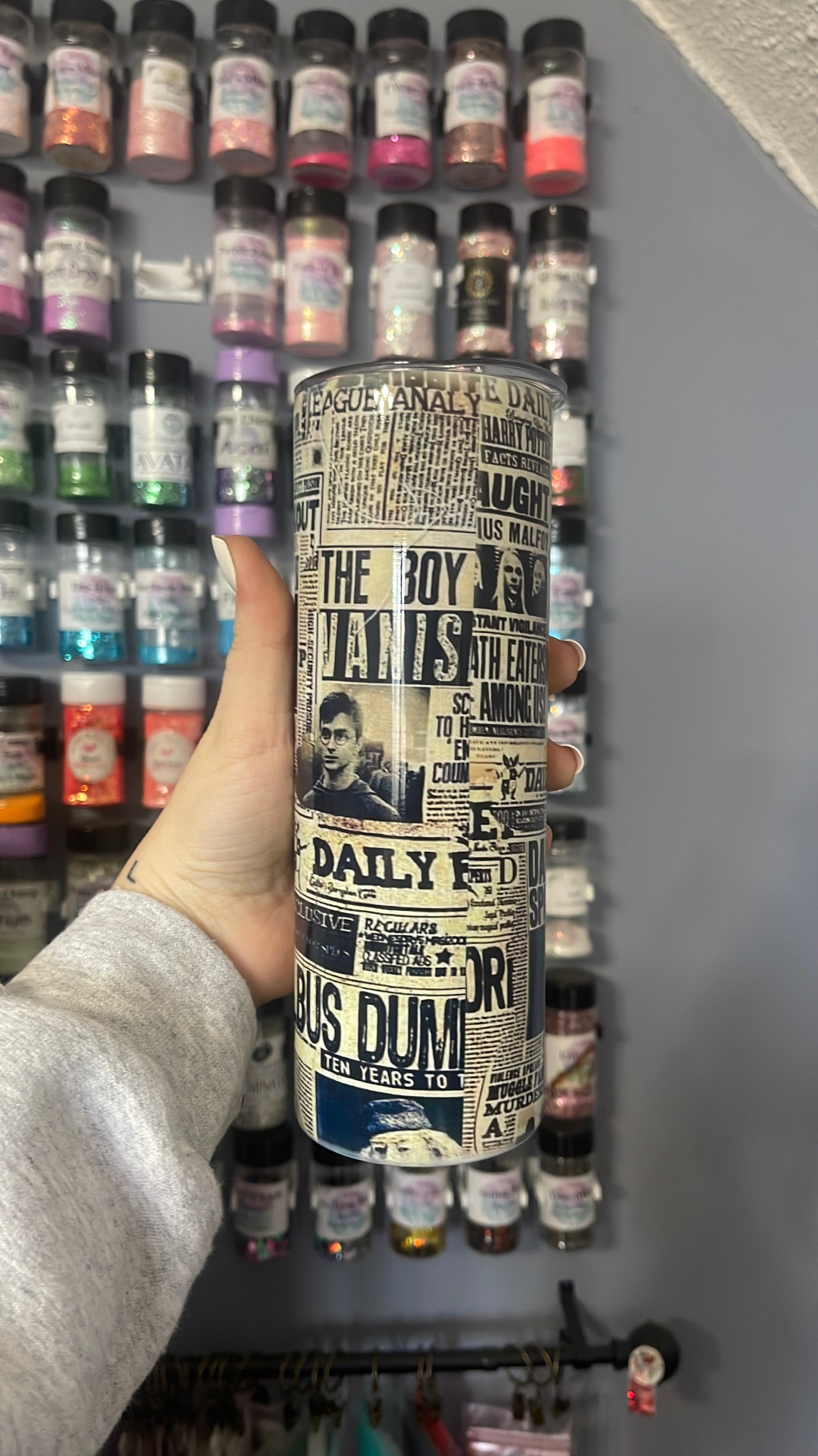 HP newspaper tumbler