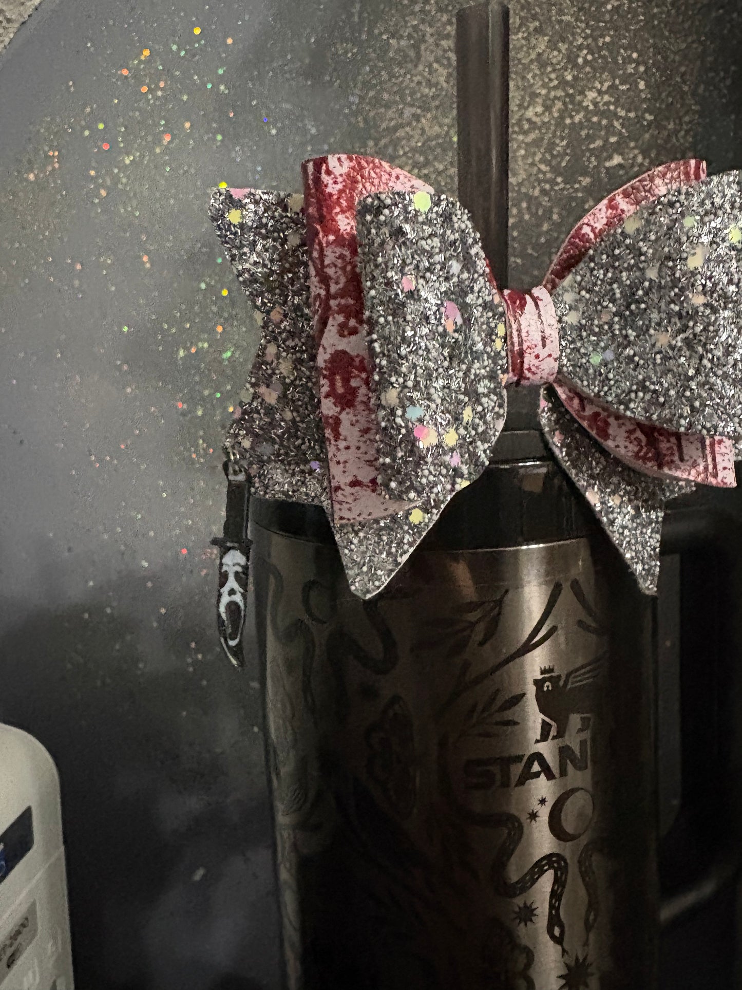 Silver horror straw bow