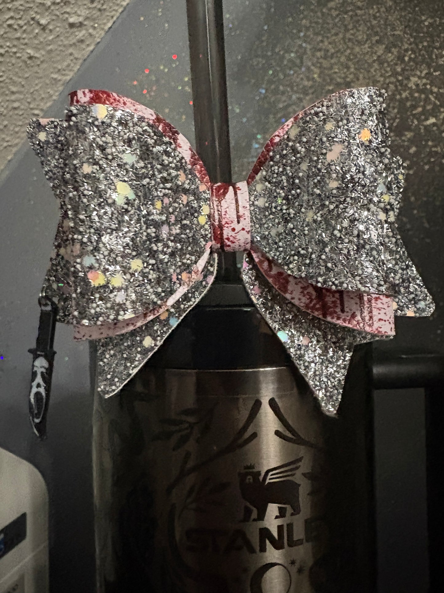 Silver horror straw bow